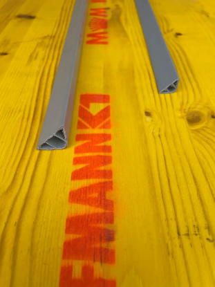 Poza cu Sipca profil colt pentru cofrare stâlpi 22/10  (50 buc/set)